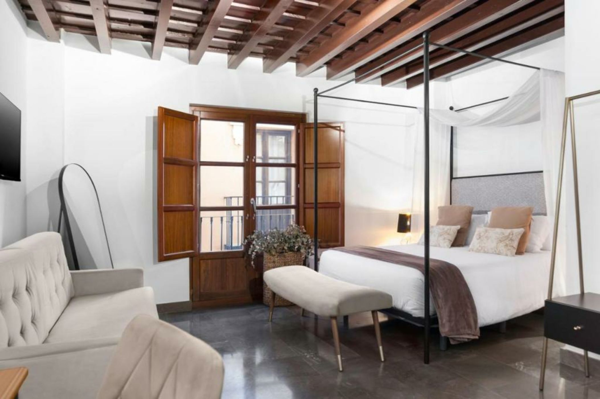 Hotel Mercader de Sedas