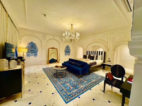 RAN BAAS The Palace