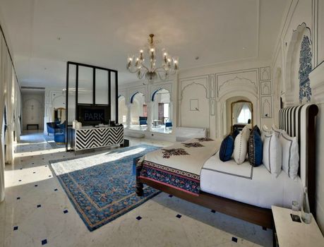 RAN BAAS The Palace