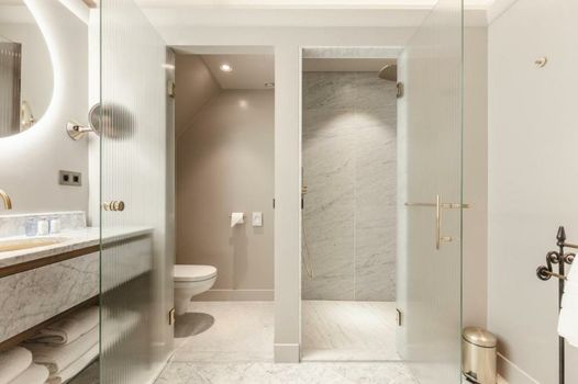 Hotel 717