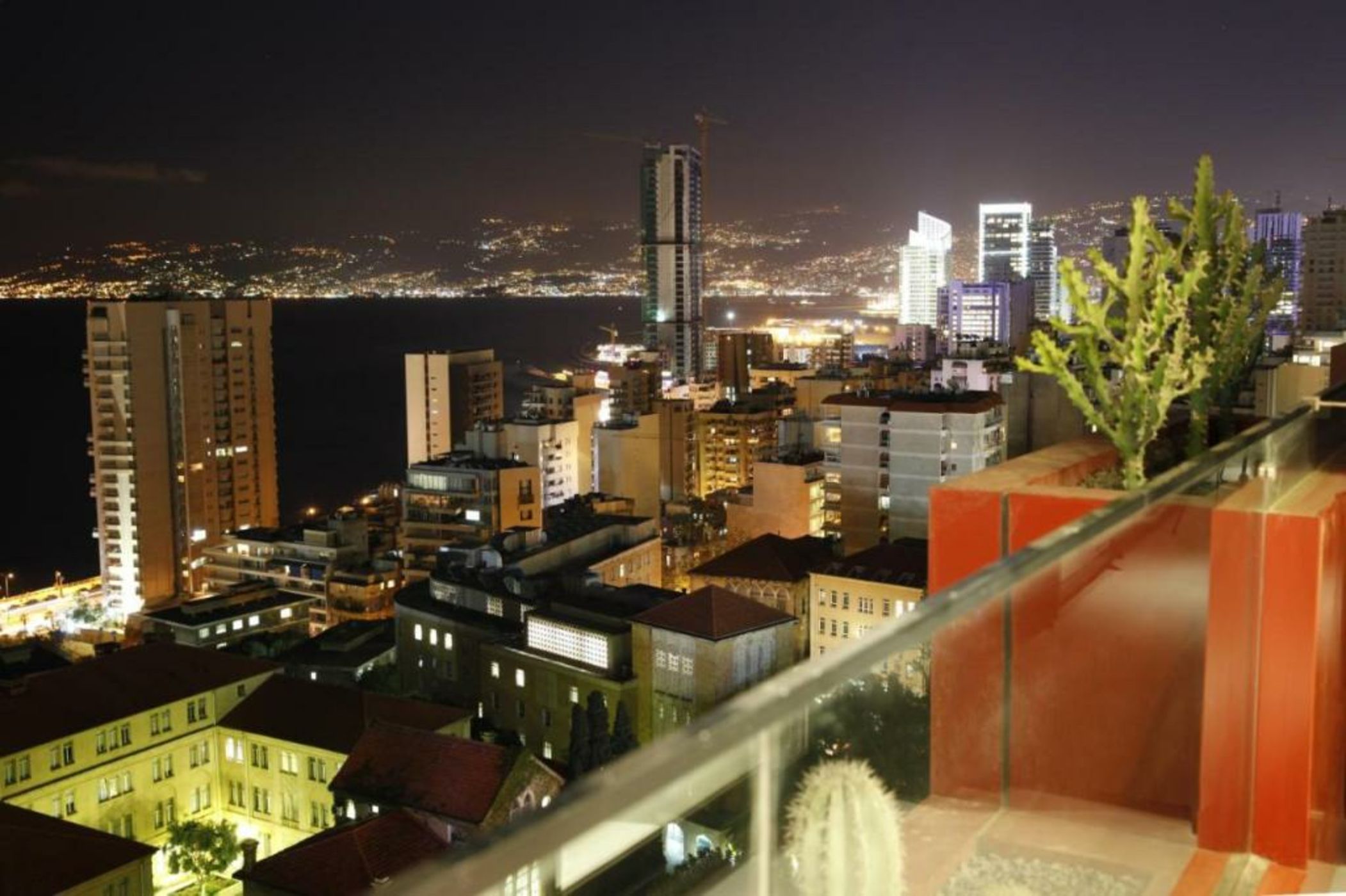 1866 Court & Suites Hotel