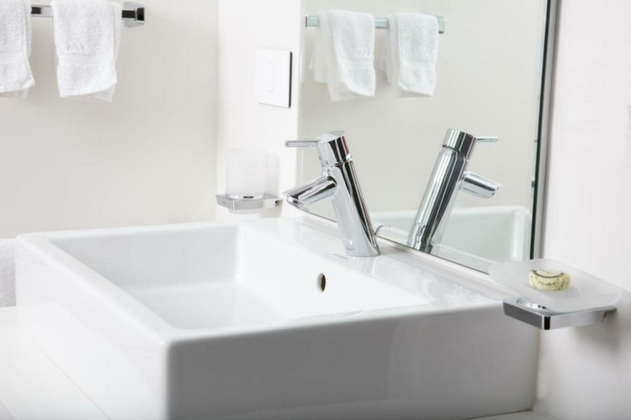 1866 Court & Suites Hotel