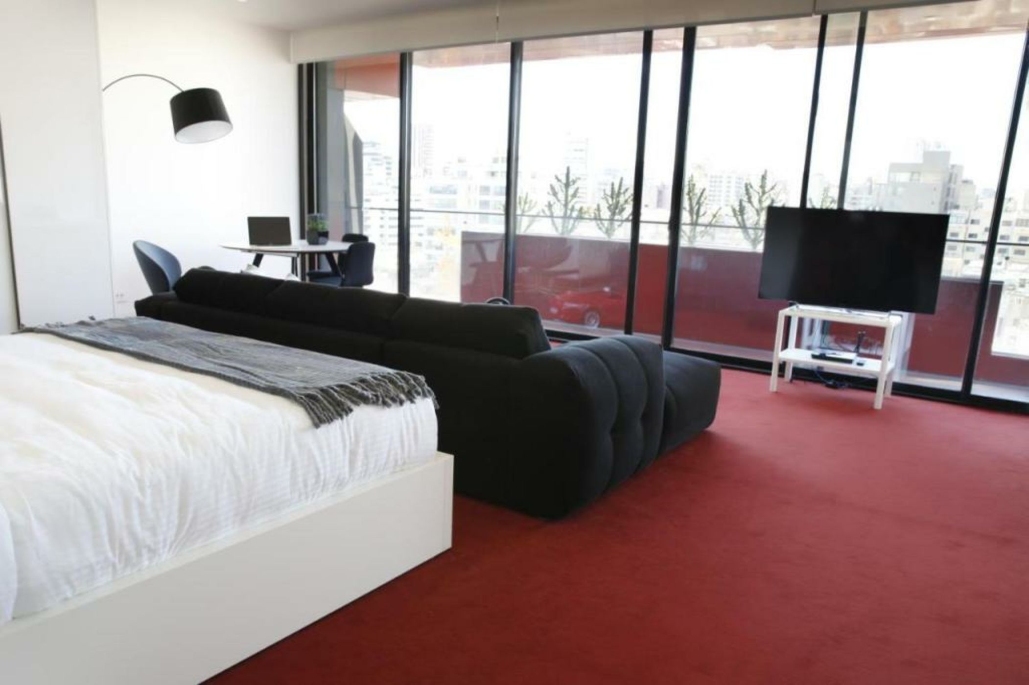 1866 Court & Suites Hotel