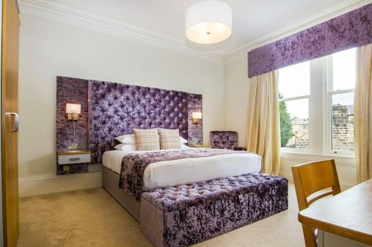 White Hart Hotel & Apartments