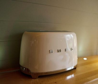 RiverBeds - Luxury Wee Lodges with Hot Tubs