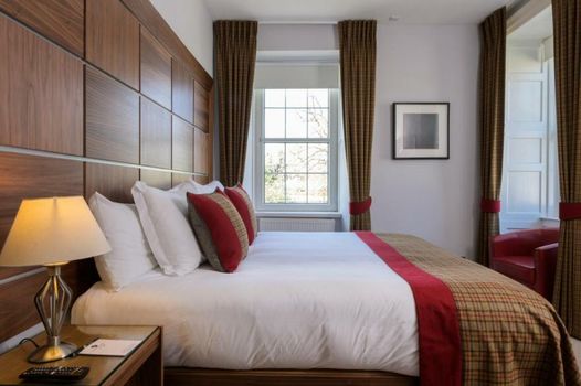 The Glenmoriston Townhouse Hotel