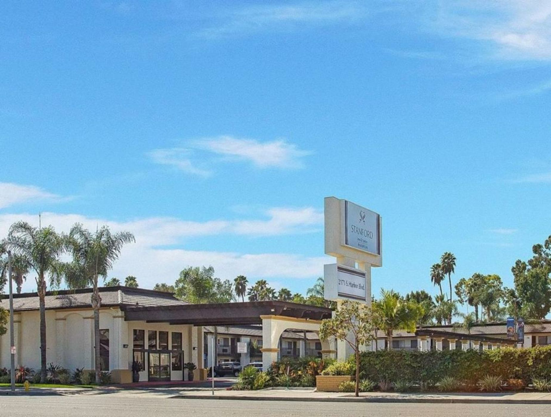 Stanford Inn & Suites Anaheim