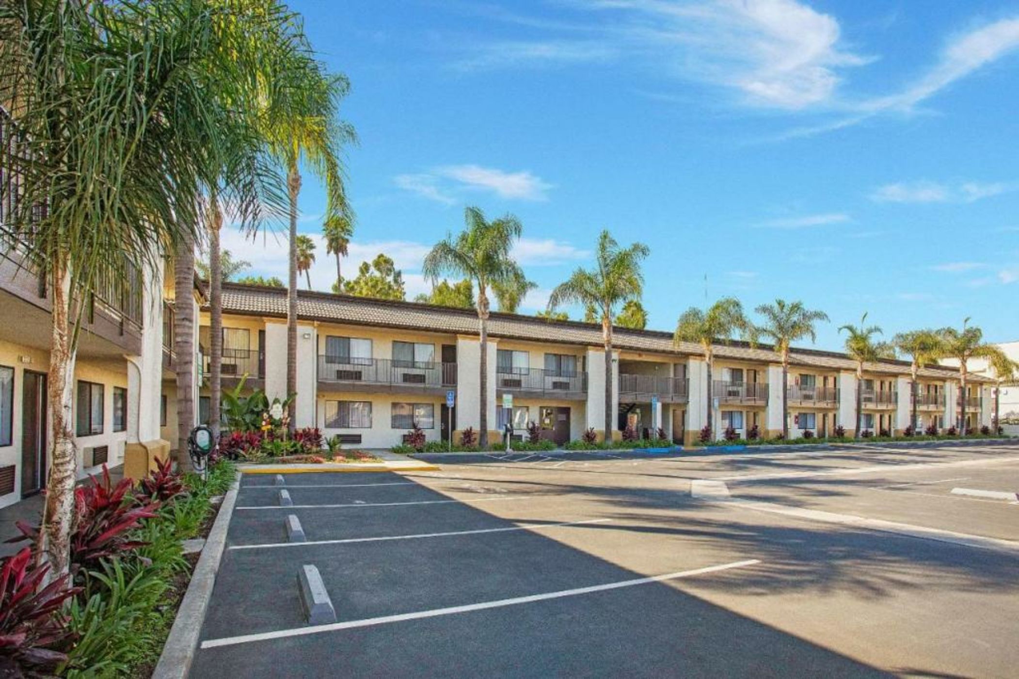 Stanford Inn & Suites Anaheim