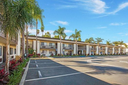 Stanford Inn & Suites Anaheim