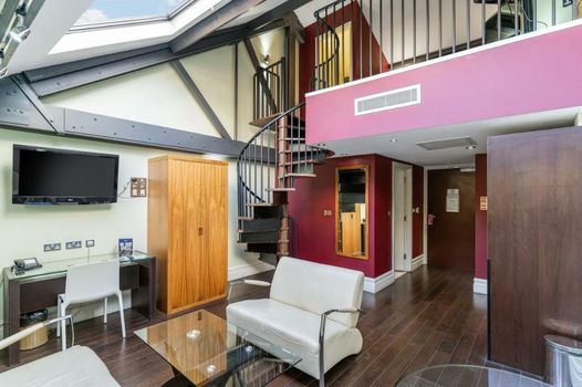 Roomzzz Manchester City