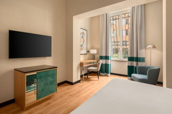 Room Mate Collection Mia, Rome Colosseum