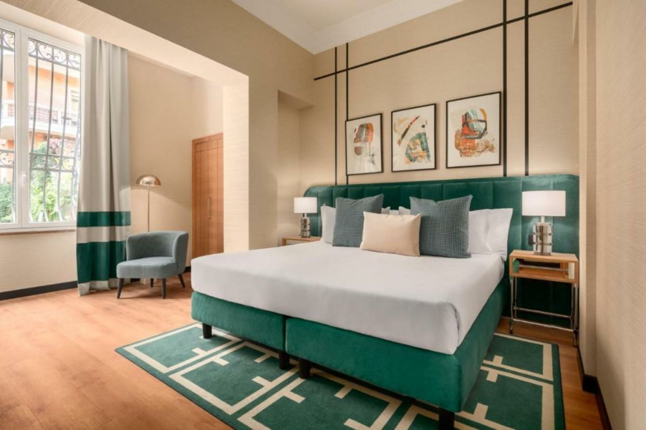 Room Mate Collection Mia, Rome Colosseum