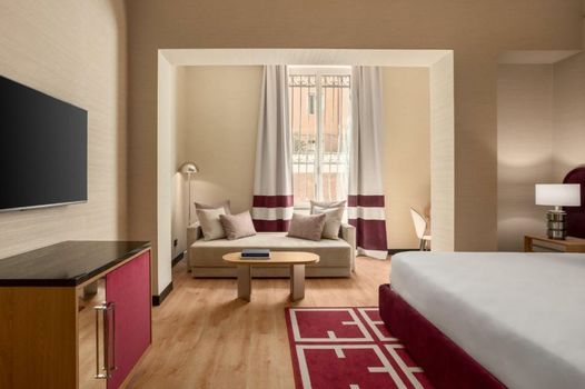 Room Mate Collection Mia, Rome Colosseum