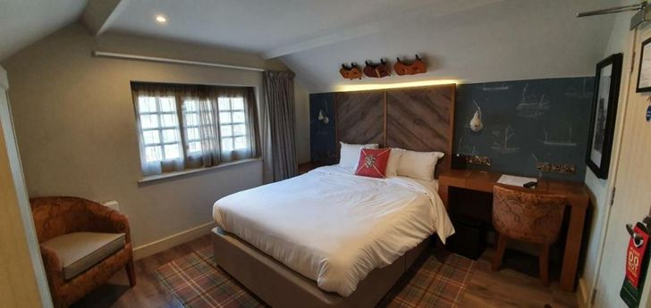 The Boathouse Inn & Riverside Rooms