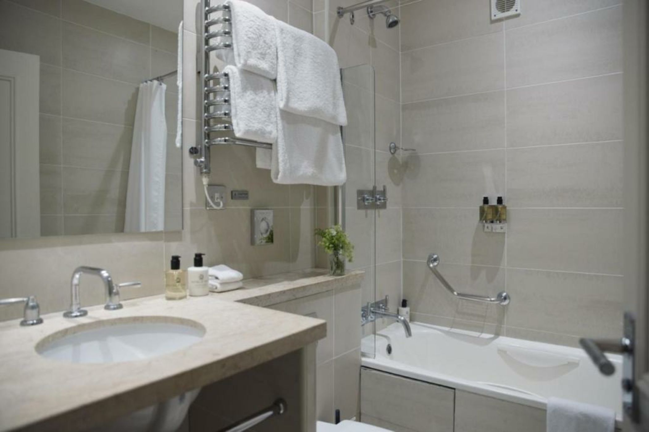 L’Horizon Beach Hotel & Spa