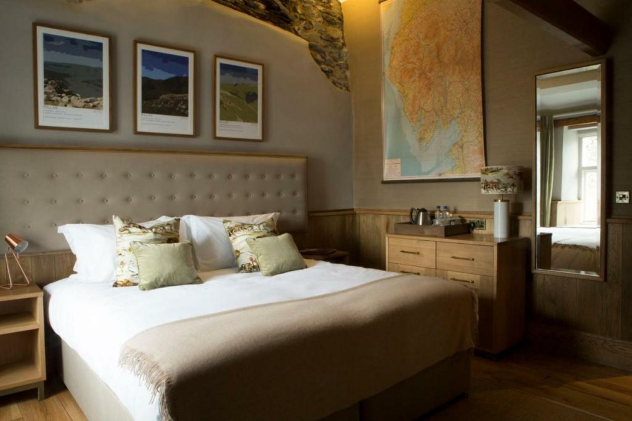 The Queen's Head Hotel