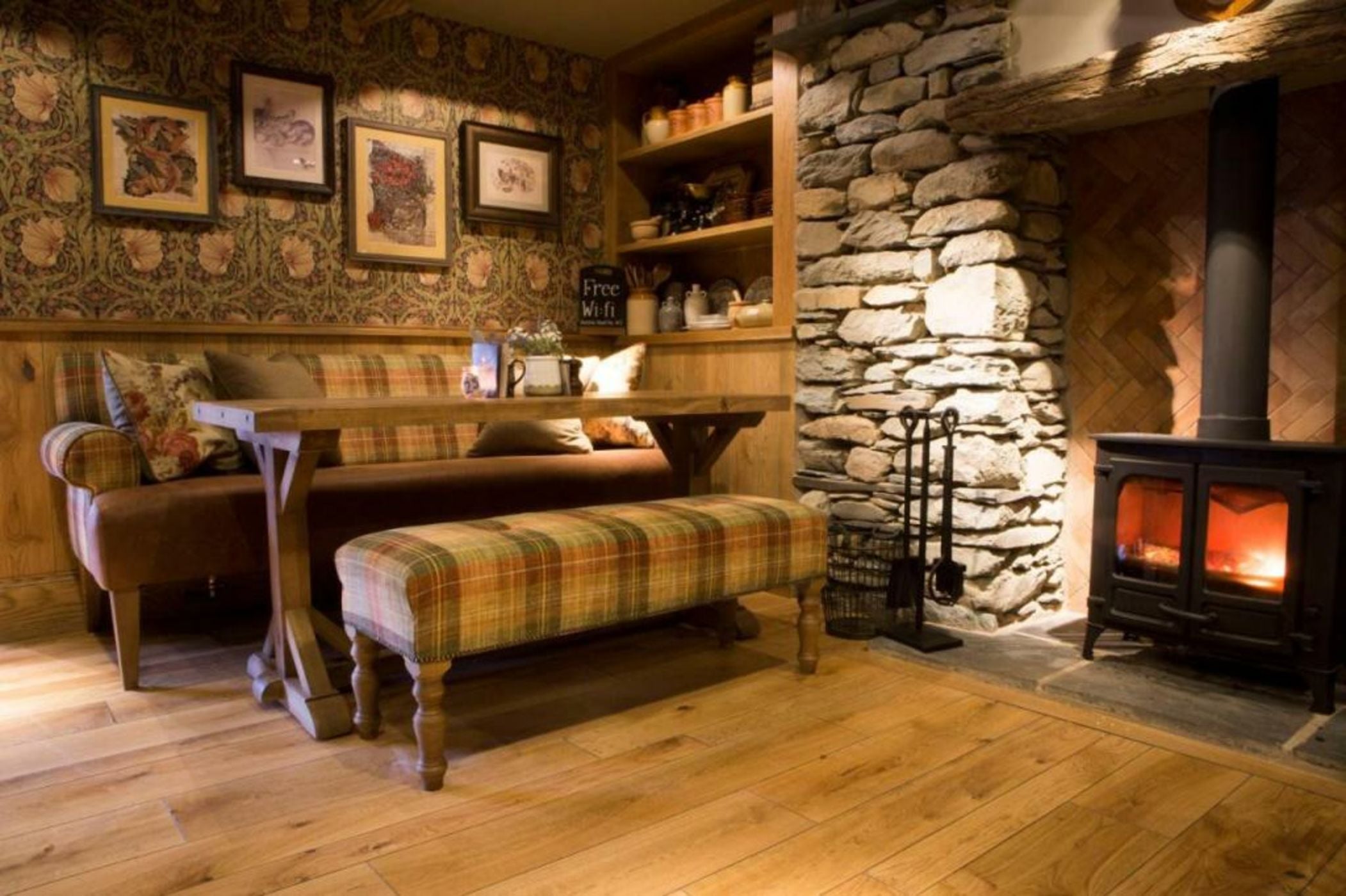 The Queen's Head Hotel