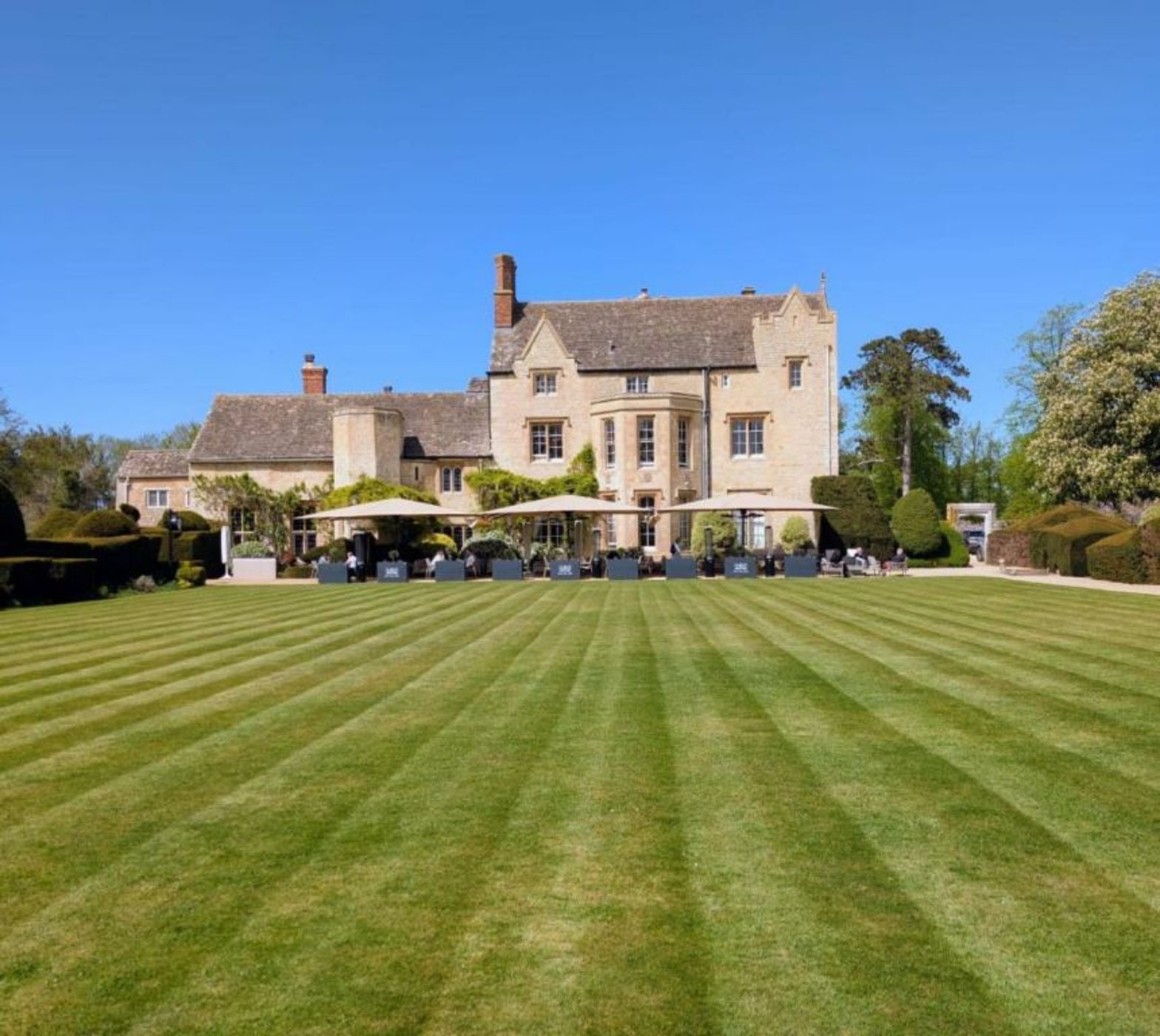 Weston Manor Hotel