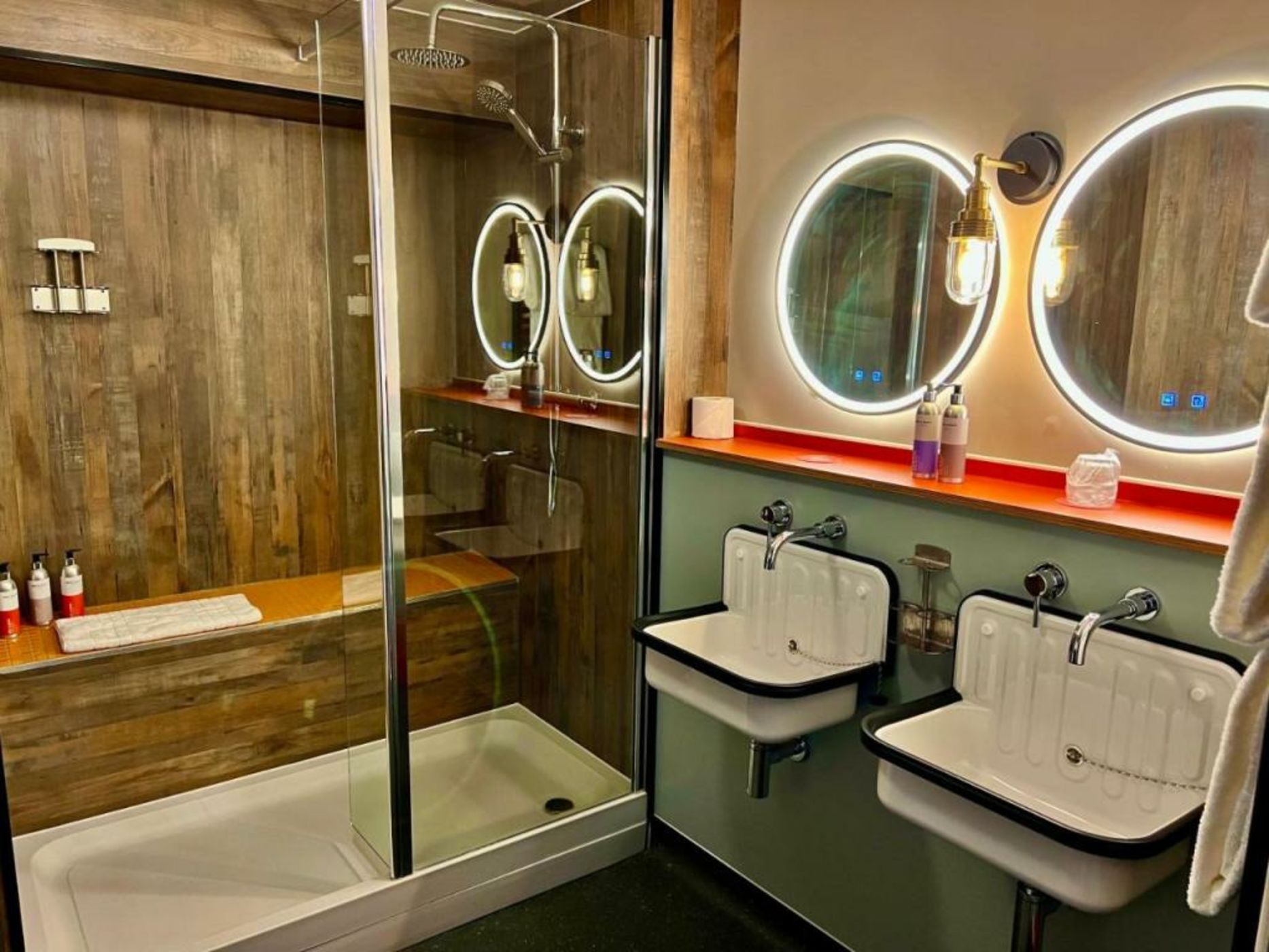 Bike & Boot Inns Peak District - Leisure Hotels for Now