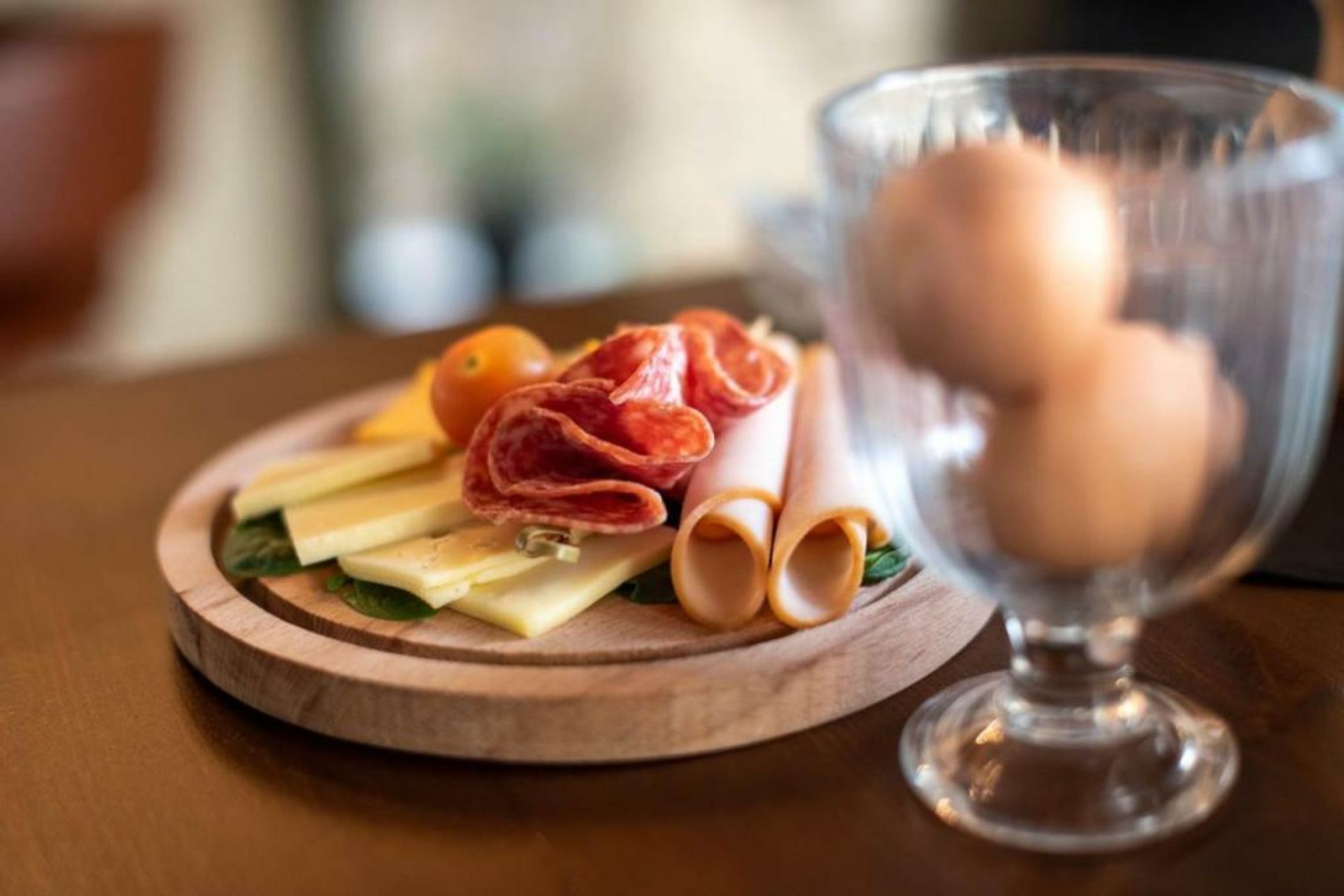 Oinou Strata - Adults Only