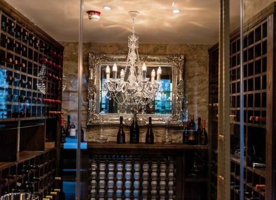 Oinou Strata - Adults Only