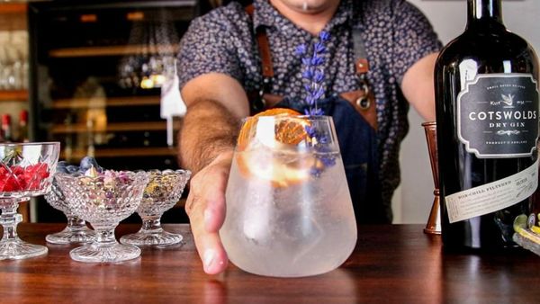 Oinou Strata - Adults Only