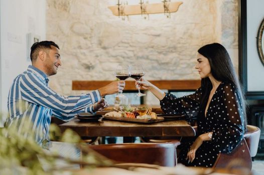 Oinou Strata - Adults Only