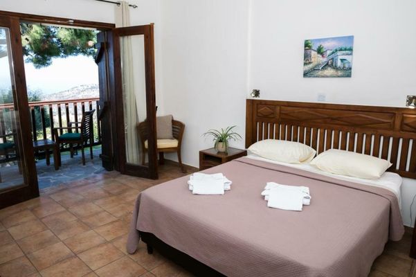 Demetriou Paradisos Hills Hotel