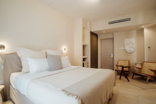 Thymises Boutique Hotel