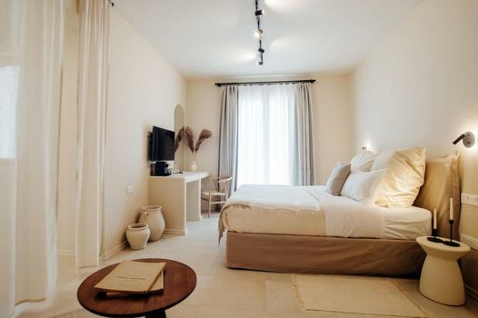 Thymises Boutique Hotel