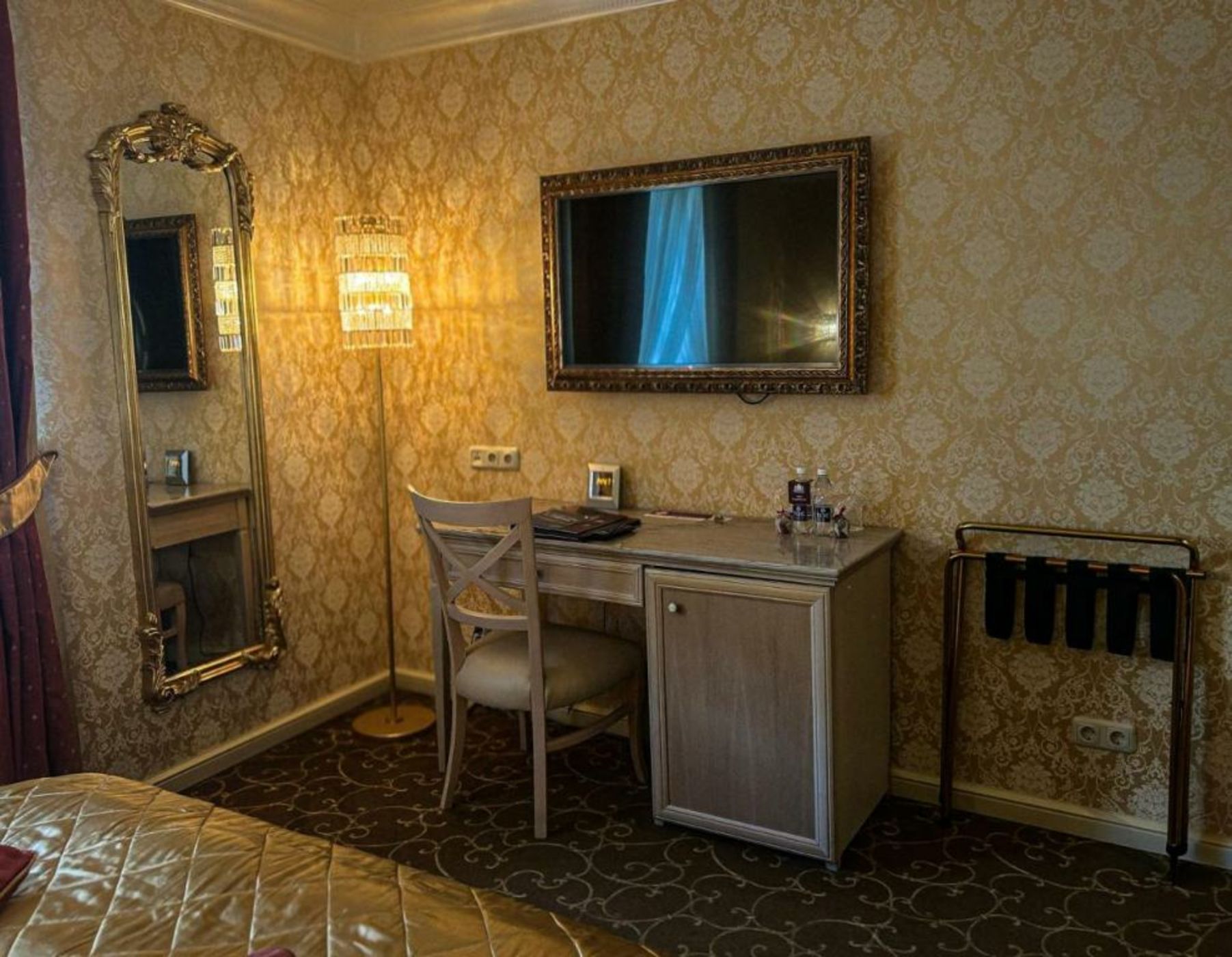 Imperial Hotel & Restaurant