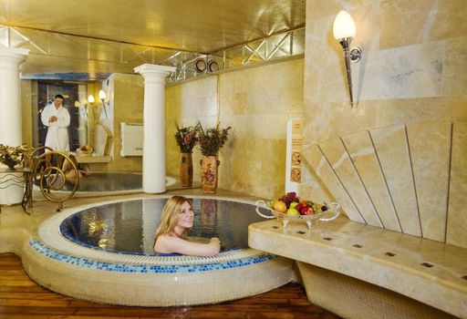 Imperial Hotel & Restaurant