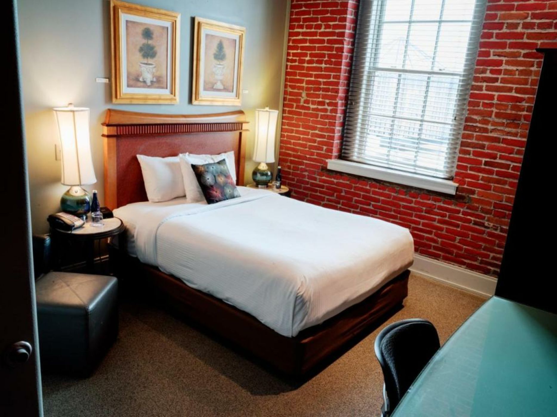 Lancaster Arts Hotel