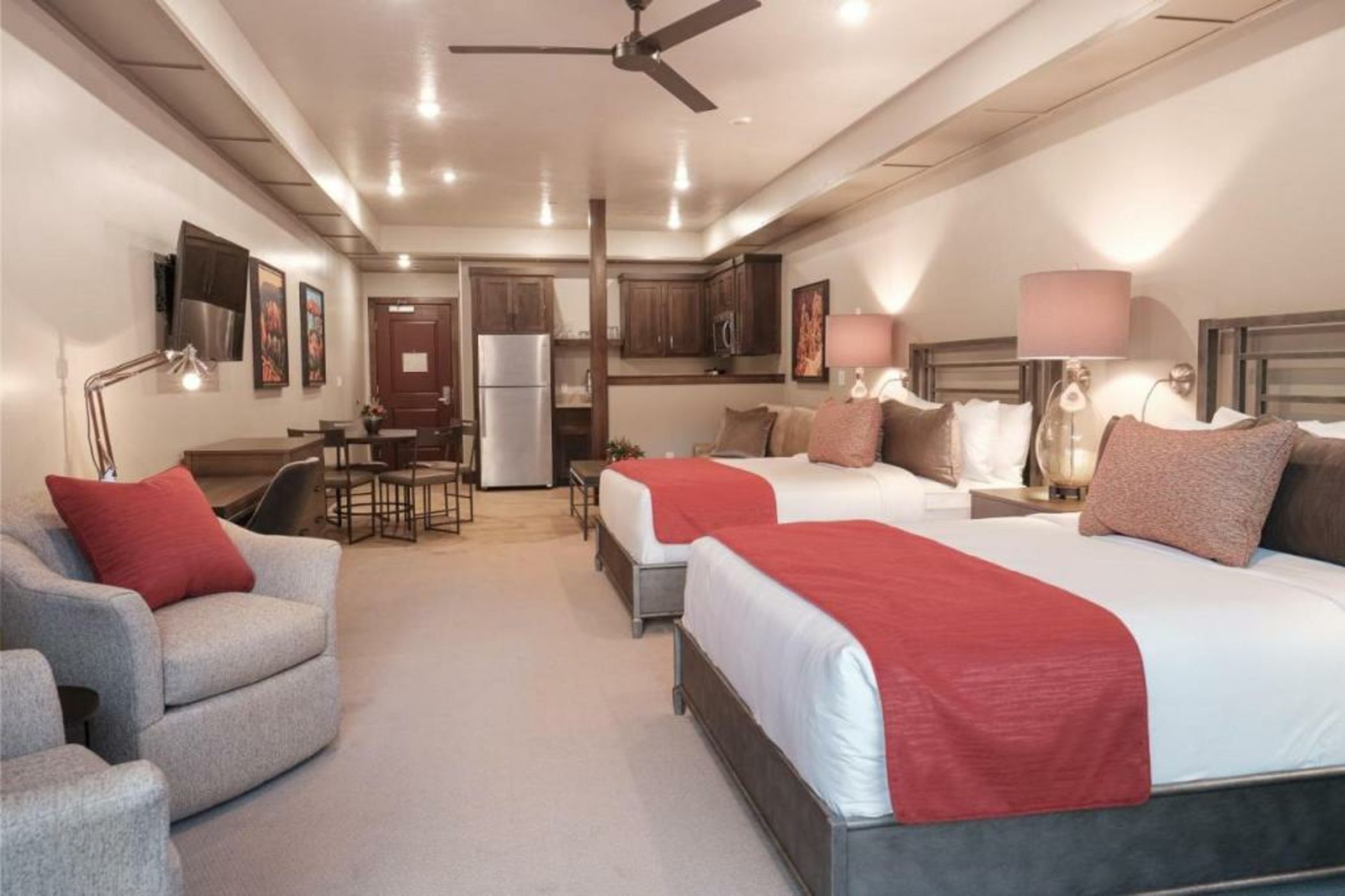 Cable Mountain Lodge