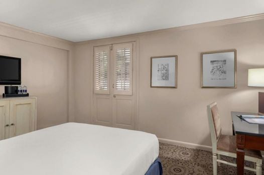 Dauphine Orleans Hotel