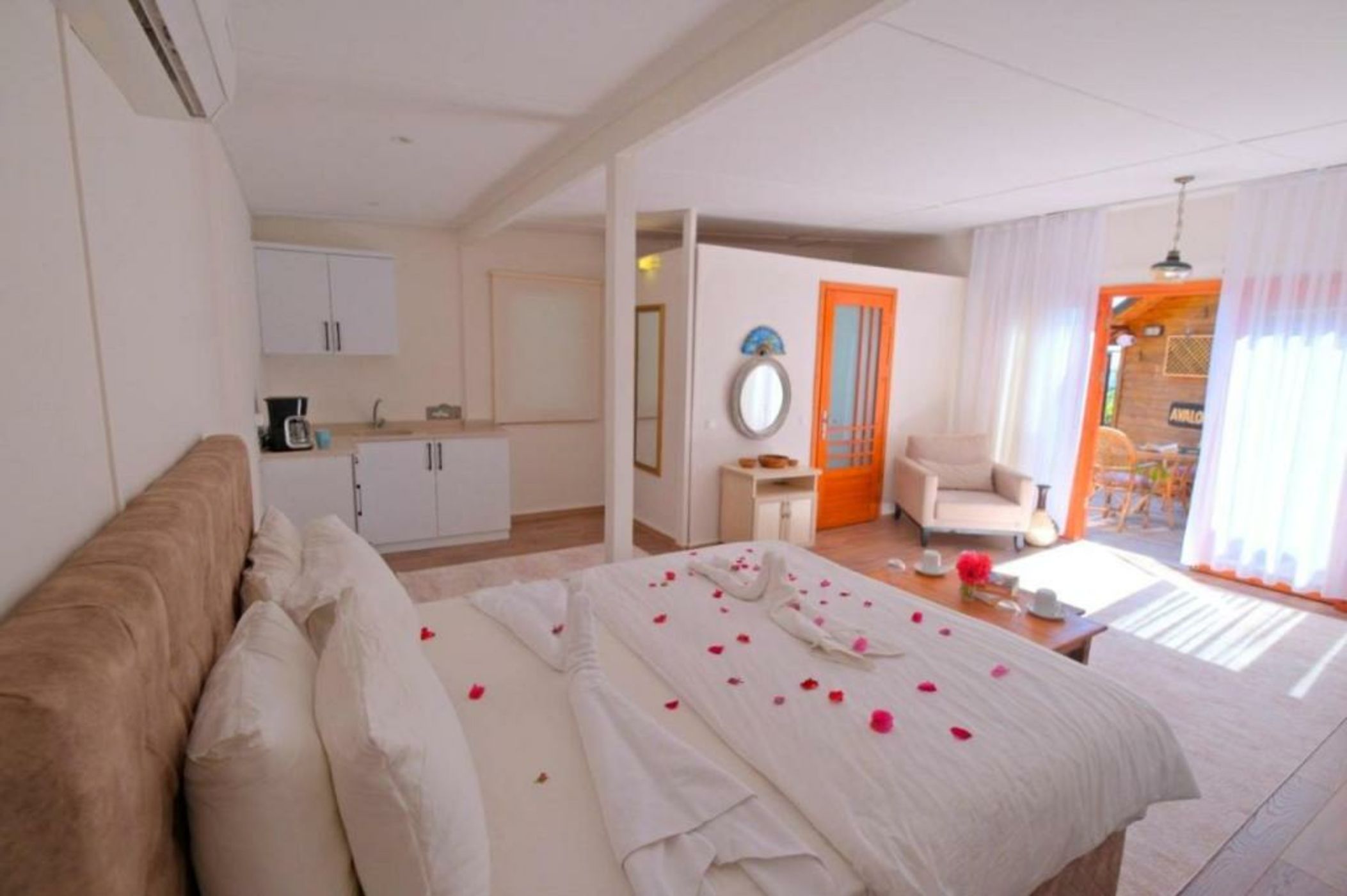 Kabak Avalon Bungalows