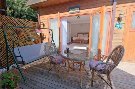 Kabak Avalon Bungalows