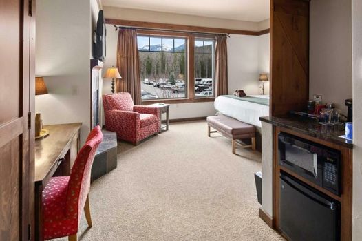 Lodge at Whitefish Lake