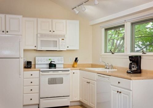 Anchorage by the Sea