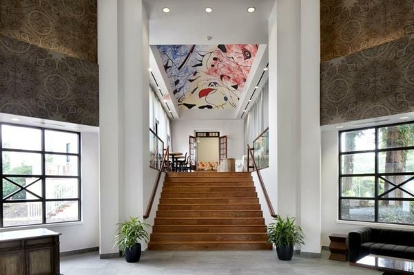 Tarrytown House Estate