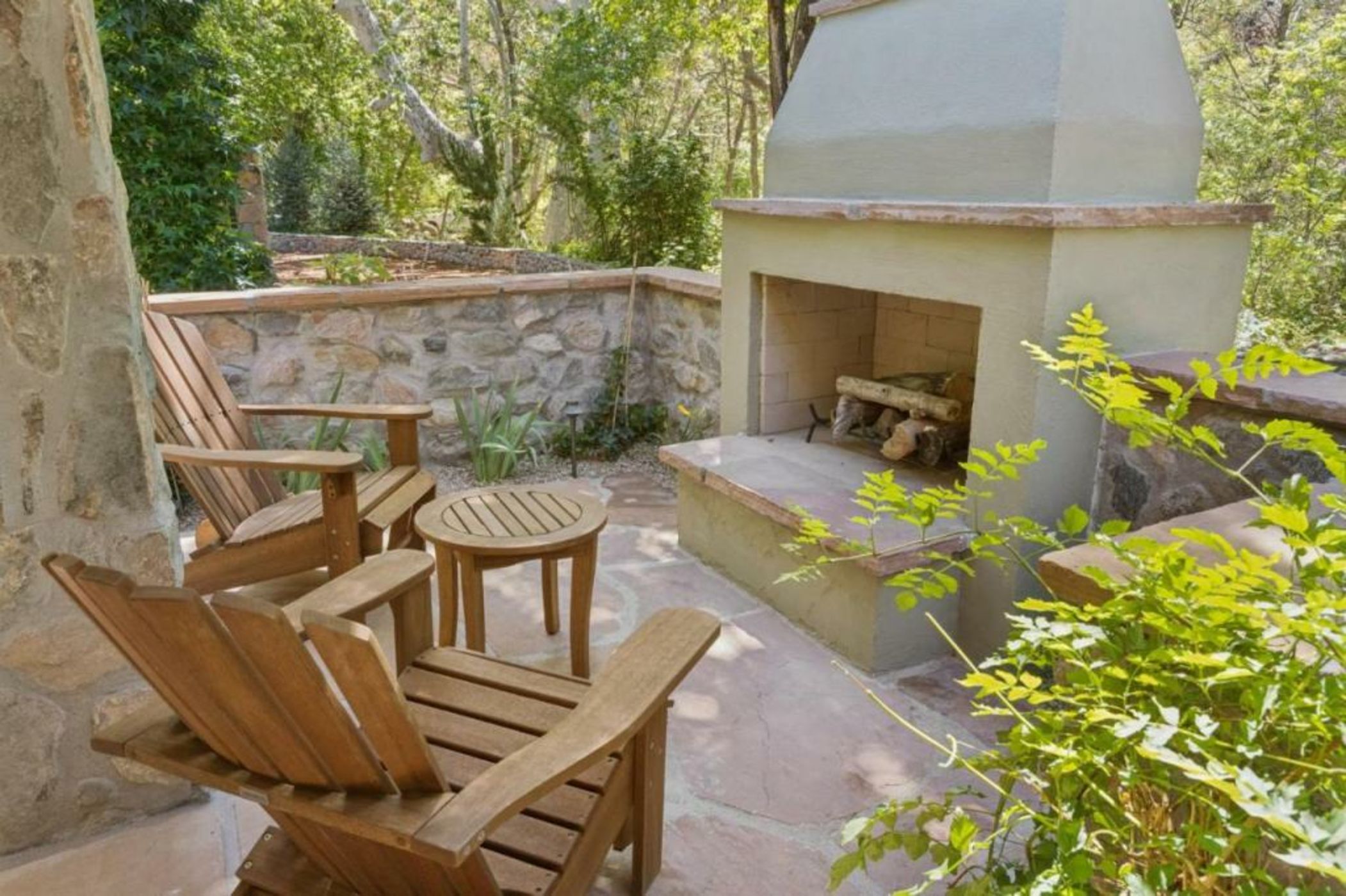 Sedona Views B&B and Luxury Creekside Cabins