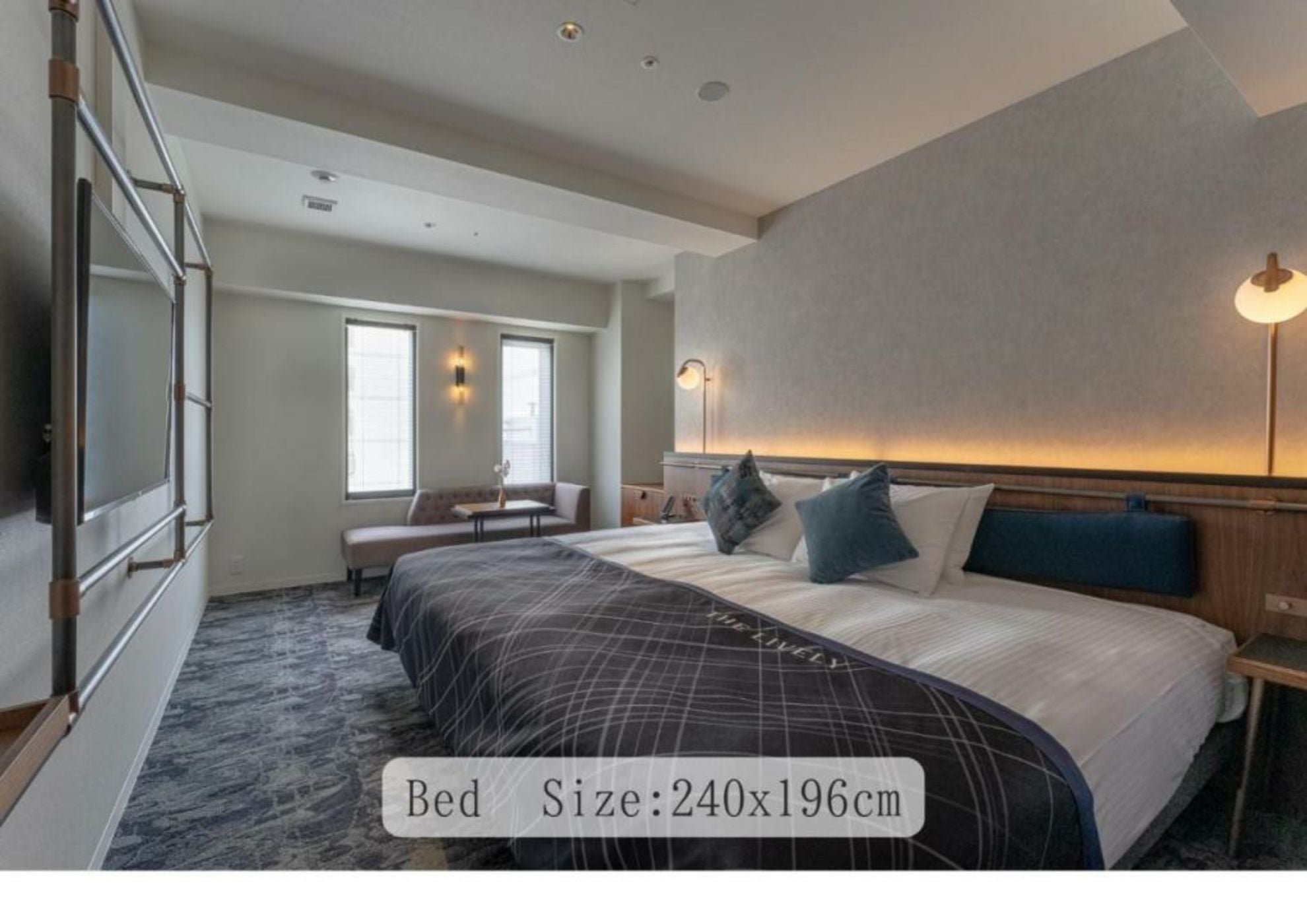 The Lively Osaka Honmachi