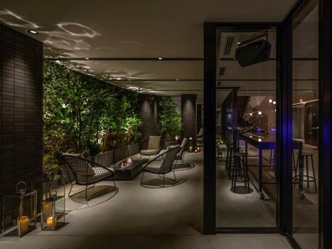 The Lively Osaka Honmachi