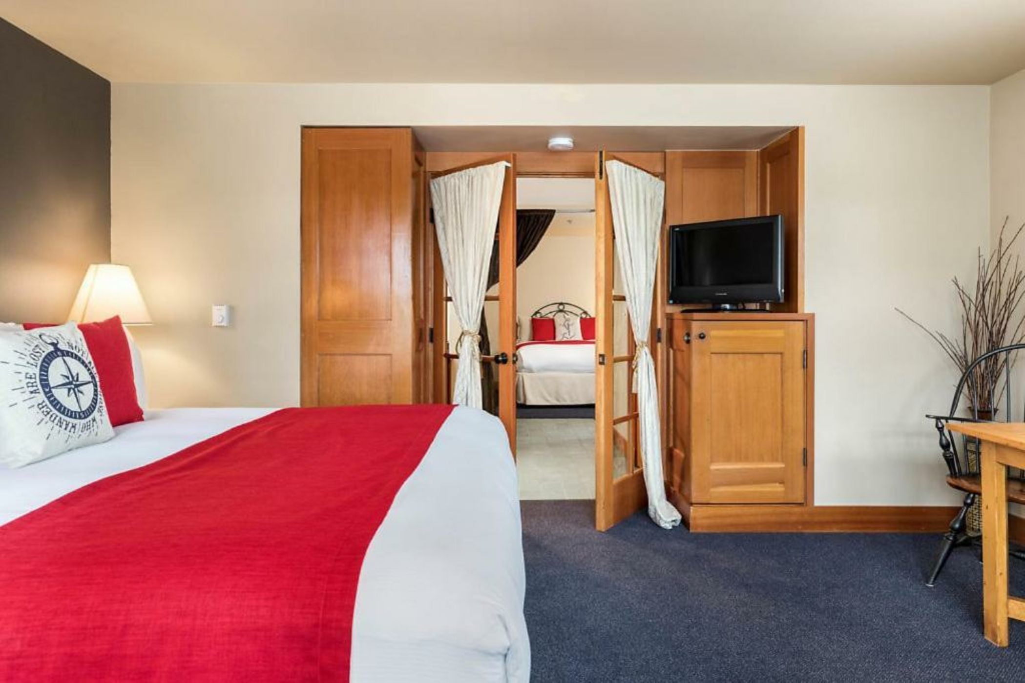 La Conner Channel Lodge