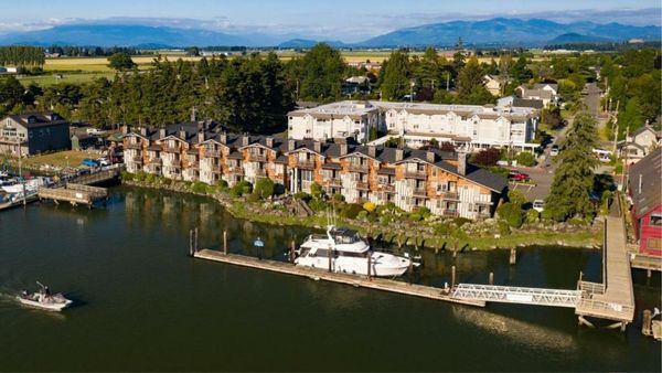 La Conner Channel Lodge