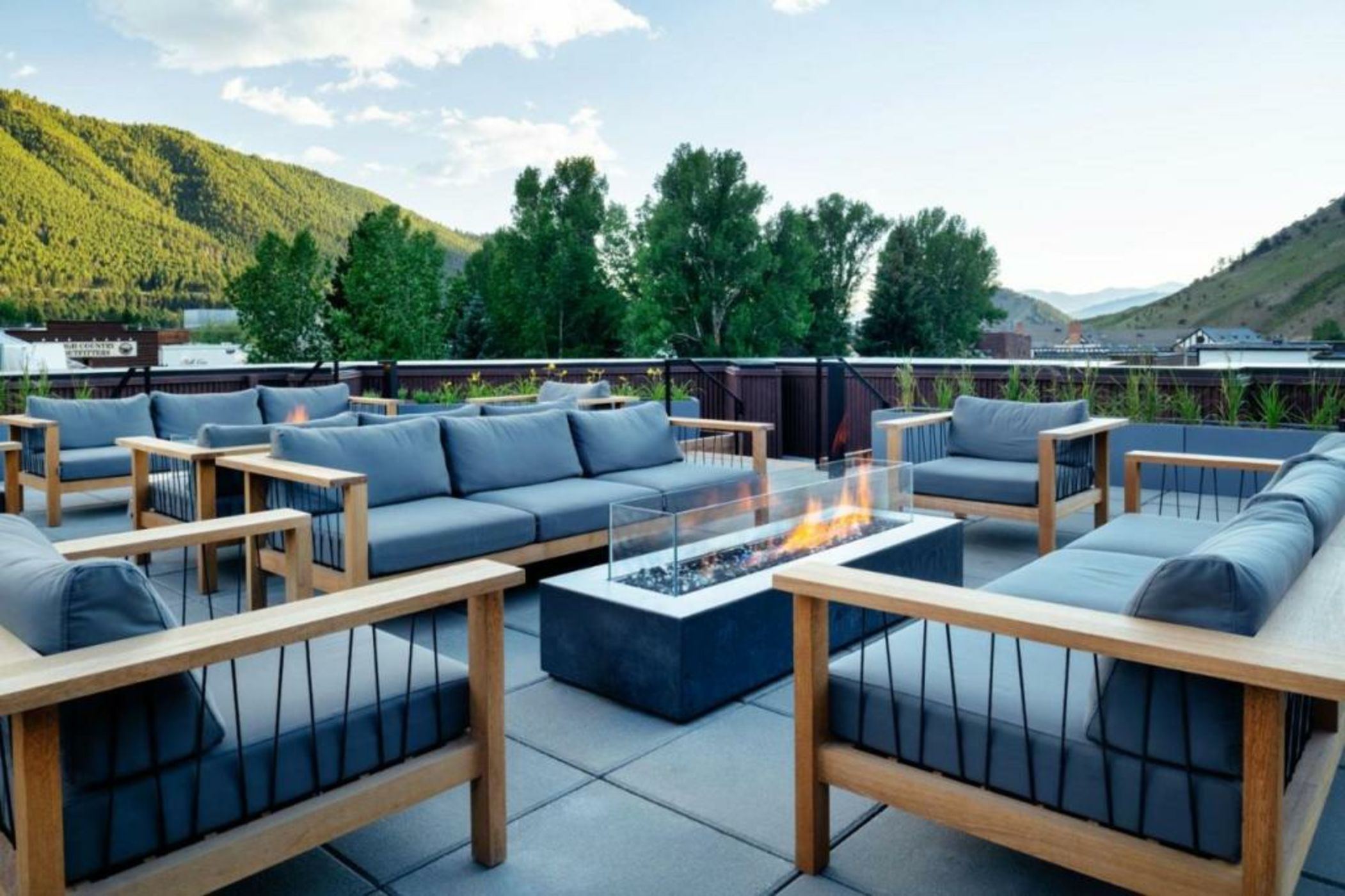 The Cloudveil, Autograph Collection