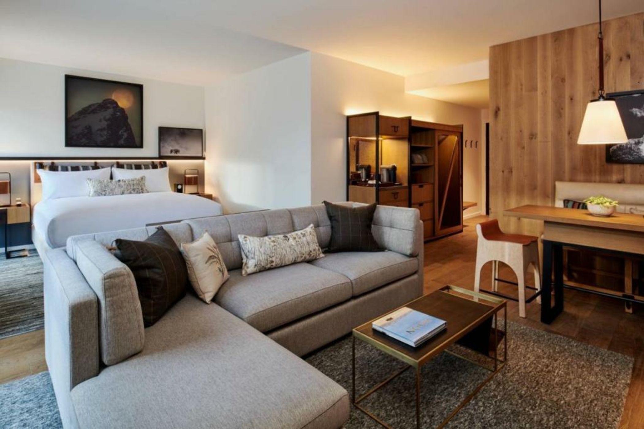 The Cloudveil, Autograph Collection