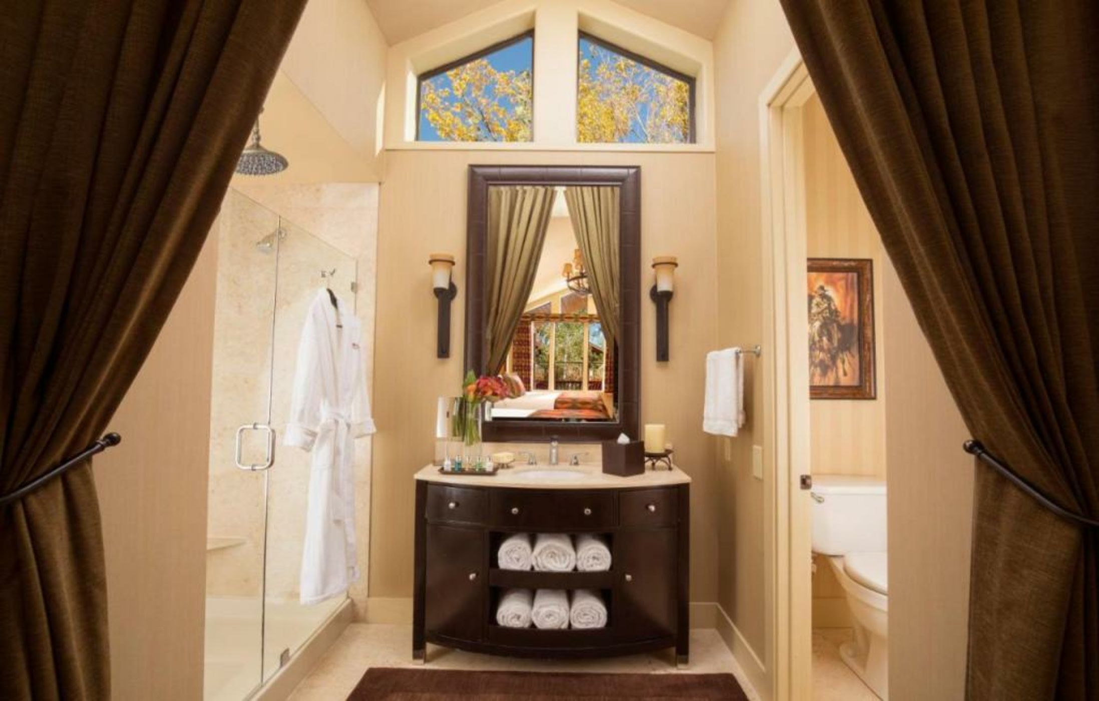 Rustic Inn Creekside