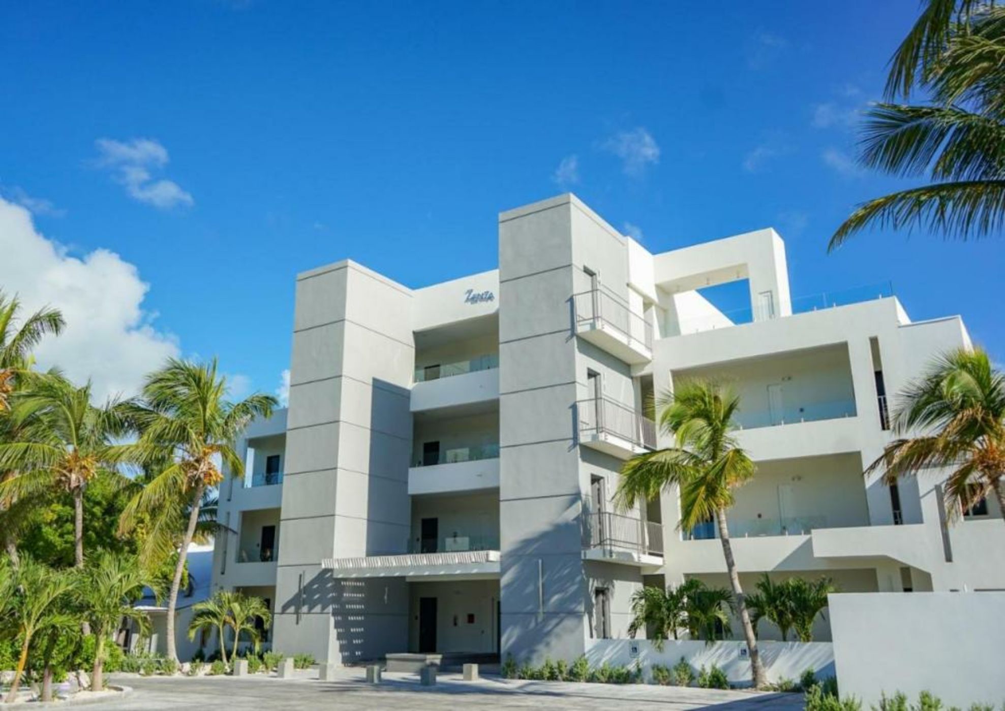 Zenza Boutique Hotel