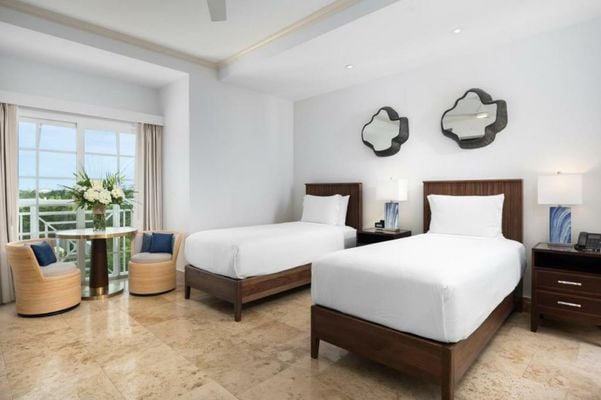 Windsong on the Reef